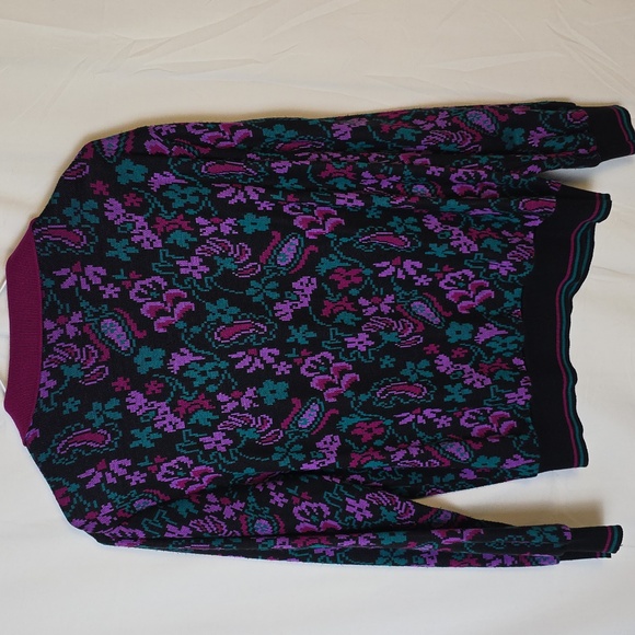 Vintage Floral Patterned Sweater - Purple and Green - Picture 3 of 3